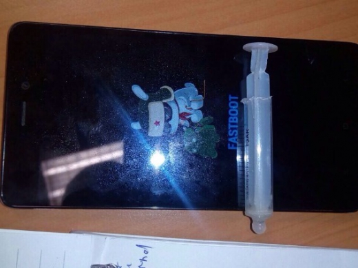 Синтетический наркотик метамфетамин нашли работники Мукачевской районной полиции в кармане куртки 24-летнего мукачевца. По данному факту начато расследование.
