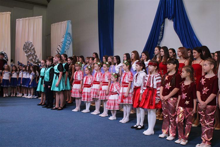 13 января в Христианском центре, начался ХХ Всеукраинский детско-юношеский фестиваль эстрадной песни 
