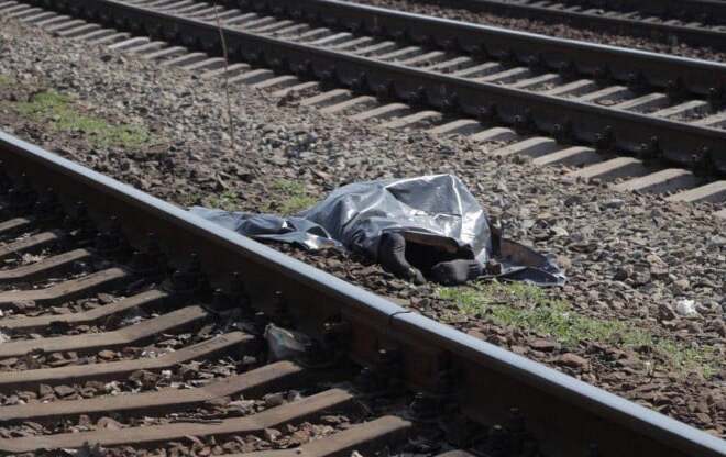 Через наїзд вантажного потяга на Львівщині загинув чоловік