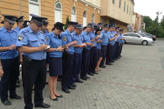 По указанию Сергея Князева мукачевские правоохранители проводят ряд дополнительных профилактических мероприятий, направленных на стабилизацию оперативной обстановки на территории города и района. 
