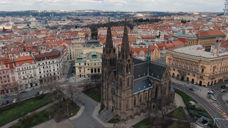 "Місто без людей": в мережі показали, як виглядає Прага під час коронавірусу (ВІДЕО)