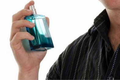 30-річний ужгородець, скориставшись неуважністю продавця, викрав із магазину парфуми «Vеrsaсe» вартістю 1300 грн. Крадія затримали дільничні офіцери поліції. За даним фактом розпочато слідство.