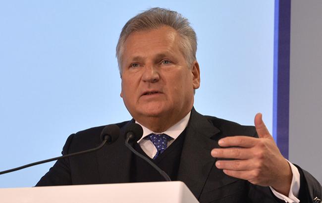 Екс-президент вважає українців, які працюють на території Польщі, важливими для поляків.