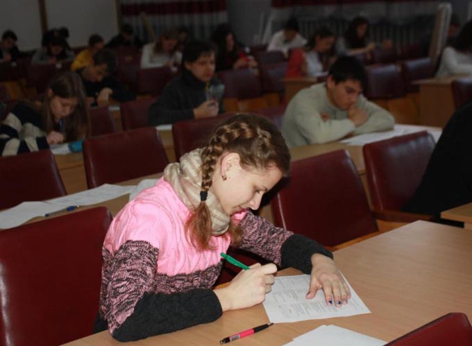 17 января в Закарпатском институте последипломного педагогического образования проходил ІІІ этап Всеукраинской ученической олимпиады по экологии.