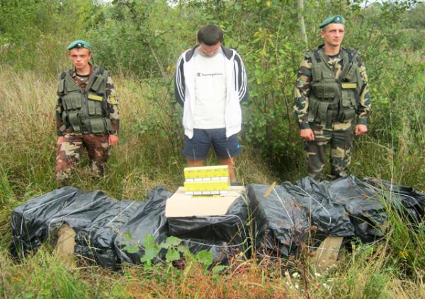  За останній рік контрабандисти стали зухваліші та винахідливіші – Мукачівські прикордонники / ВІДЕО