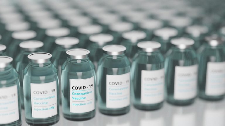 Понад 3 тисячі закарпатців вже щеплені другою дозою вакцини від коронавірусу.