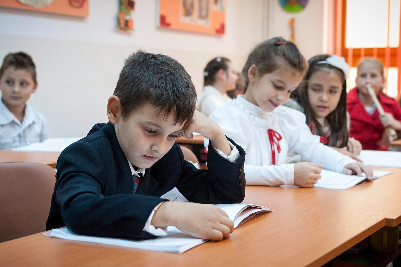 Реагуючи на зміни в закон України «Про освіту», угорська держава може відкрити на Закарпатті ряд приватних шкіл з угорською мовою викладання.

