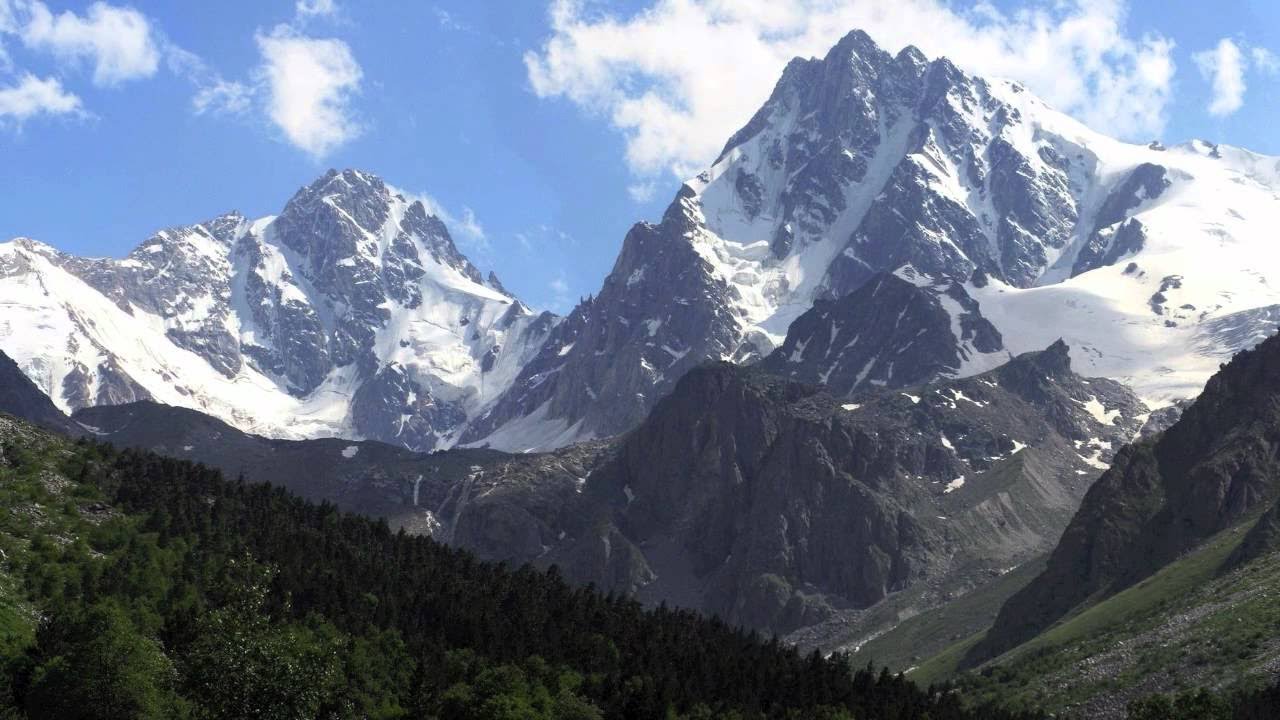 В Управлінні МНС РФ по Кабардино-Балкарії заявили про загибель українського альпініста під час сходження на г.Ельбрус.