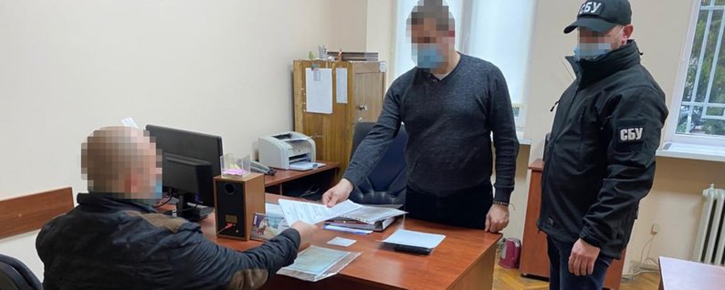 За 2020 рік за матеріалами Управління Служби безпеки України в Закарпатській області розпочато 3 кримінальні провадження щодо злочинів проти основ національної безпеки.