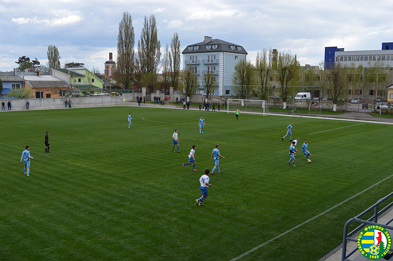 Сьогодні, 9 квітня, на футбольних полях Закарпаття пройдуть матчі-відповіді 1/4 фіналу Кубка області з футболу.