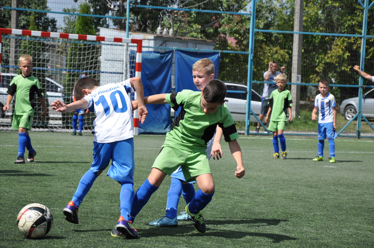 Завершились игры первого круга ДЮФЛ Закарпатья в двух возрастных категориях U9 и U10.