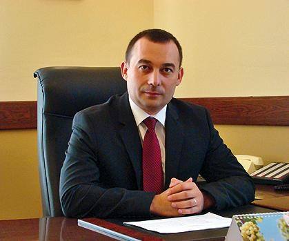Пропозицію розглянути питання про звільнення В. Іванчо підписав 31 депутат.

