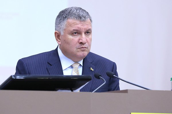 Президент України Володимир Зеленський на засіданні фракції 