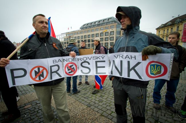 У Братиславі протестували  противники Порошенка