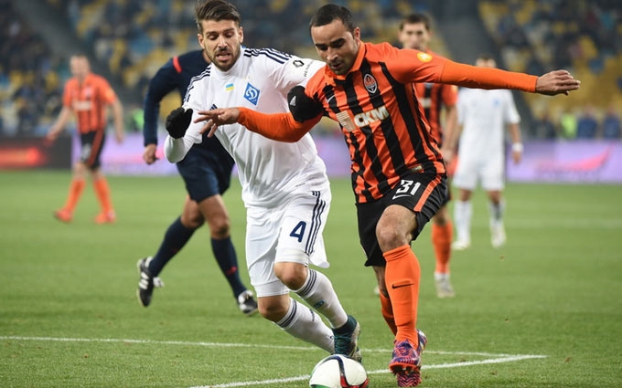 У матчі сьомого туру української Прем'єр-ліги донецький «Шахтар» зіграв внічию із київським «Динамо».