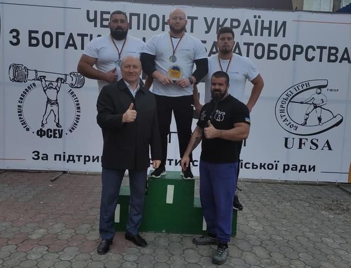 Вчера в городе Бурштын, в Ивано-Франковской области, состоялся парный чемпионат Украины по стонгману.