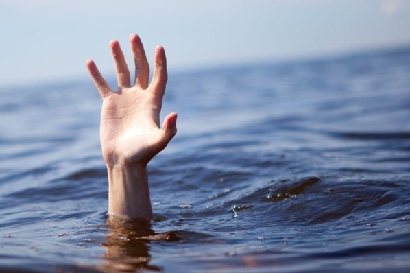 Під час купання в Тисі на Закарпатті втопився дев'ятирічний хлопчик. Місцеві жителі витягли тіло з води та передали правоохоронцям.