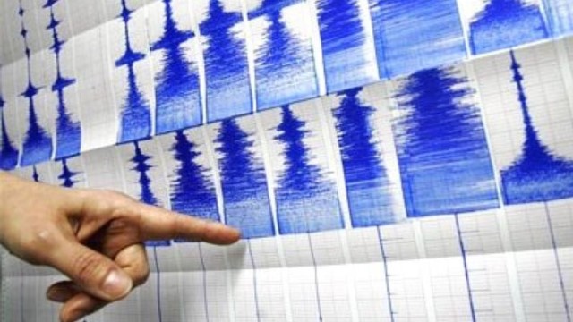 В соціальних мережах з’явилися повідомлення стосовно того, що потрібно остерігатися землетрусу в Києві та Україні.