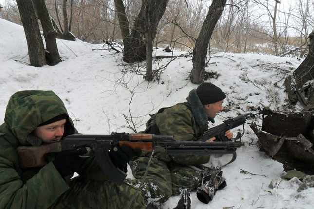 На дебальцевському напрямку бойовики обстріляли селище Троїцьке.
