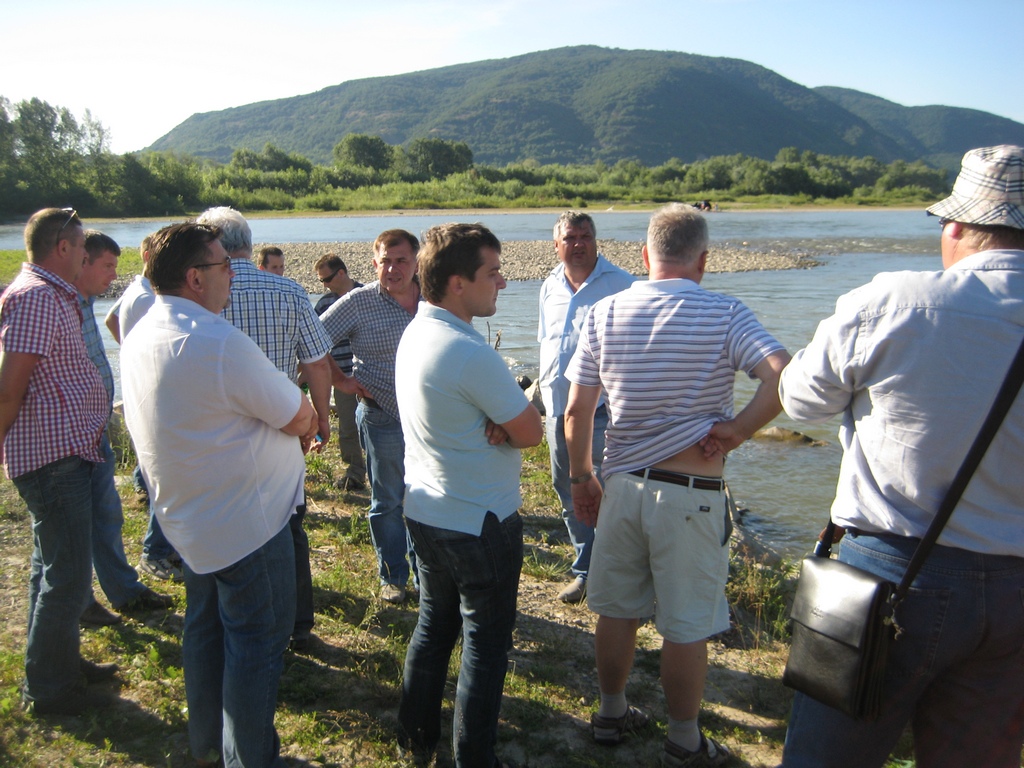 В м. Хуст відбулася зустріч українських та румунських експертів з питань оцінки якості води р.Тиса