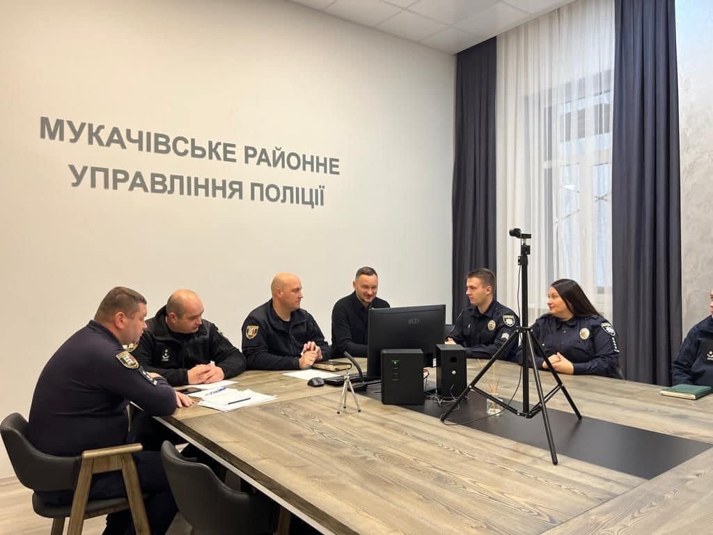 У Мукачівській громаді будуть нести службу ще двоє поліцейських офіцерів громади.