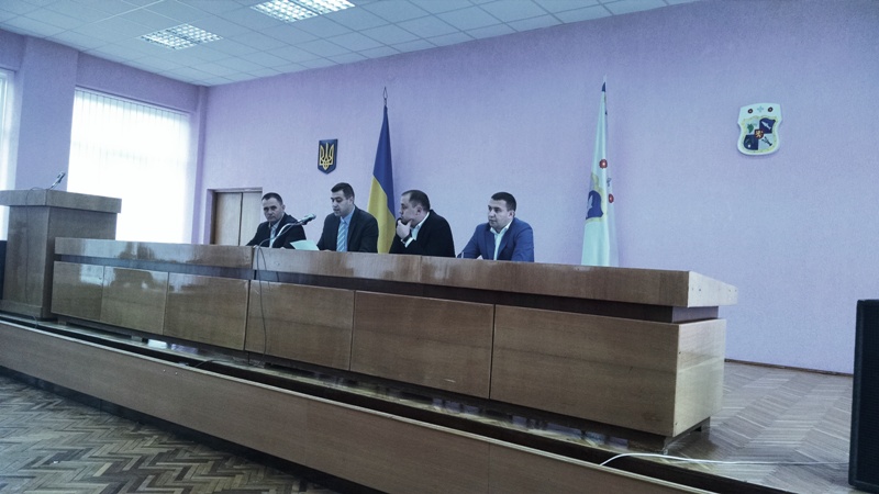 Про забезпечення виборчого процесу та чесних і прозорих виборів говорили 6 жовтня у Виноградівській РДА з керівниками навчальних закладів, сільських голів району.