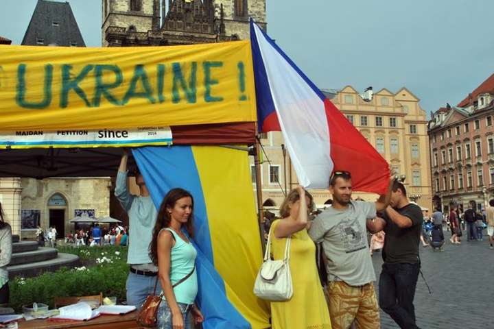 Переважна більшість затриманих - українці.