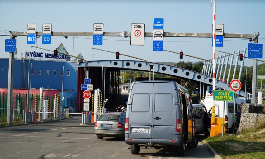 Вниманию перевозчиков, которые завтра пересекут украинско-словацкую границу!