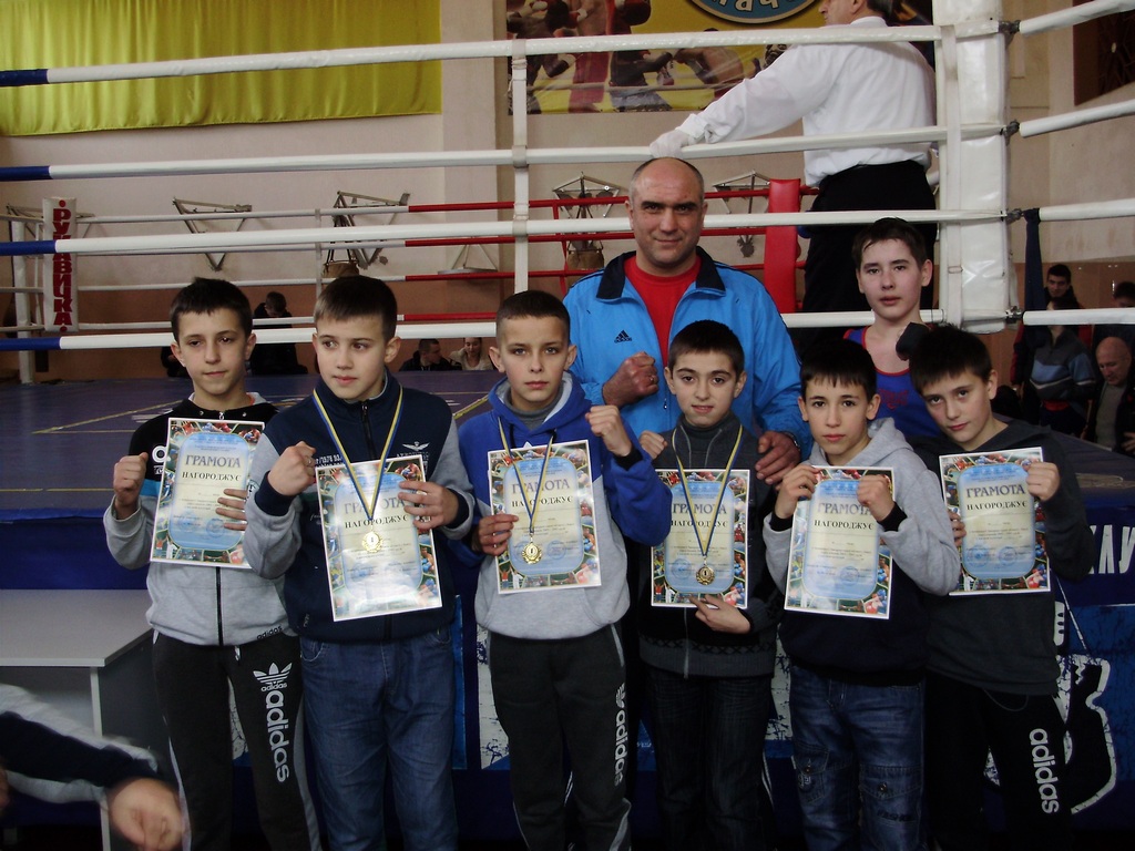 Хустяне завоевали первенство на чемпионате Закарпатья по боксу