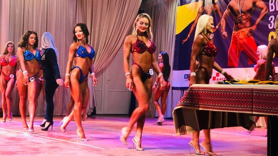 Відкритий чемпіонат Закарпатської області з бодібілдингу провели 17 жовтня в Ужгороді. Його влаштували в обласній філармонії. 