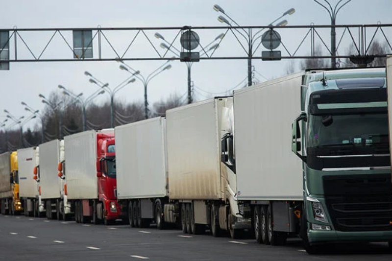 Закрито останній пункт пропуску для білоруських вантажівок.