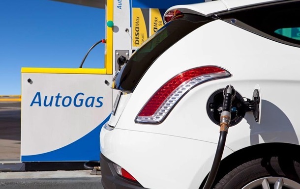 У деяких мережах автозаправок ціни на автомобільний газ майже досягають 20 гривень, але в середньому – 19 грн.
