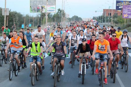 У рамках вже третього цьогоріч міського велозаїзду “Big City Ride”. Сьогоднішній заїзд організатори приурочили до Дня Державного прапора України та до Дня Незалежності.