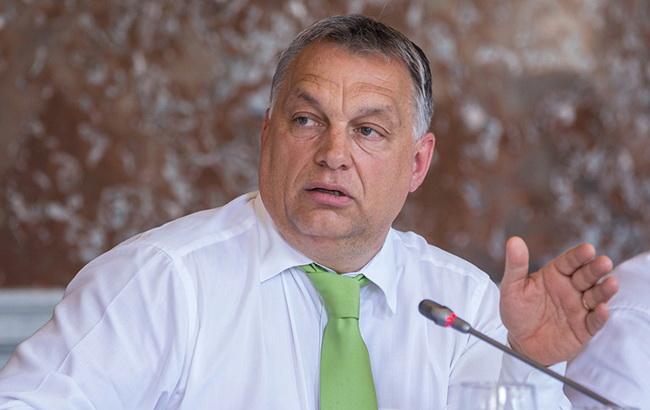 МЗС вимагає роз'яснень щодо віднесення частини України до сфери повноважень угорського міністра.