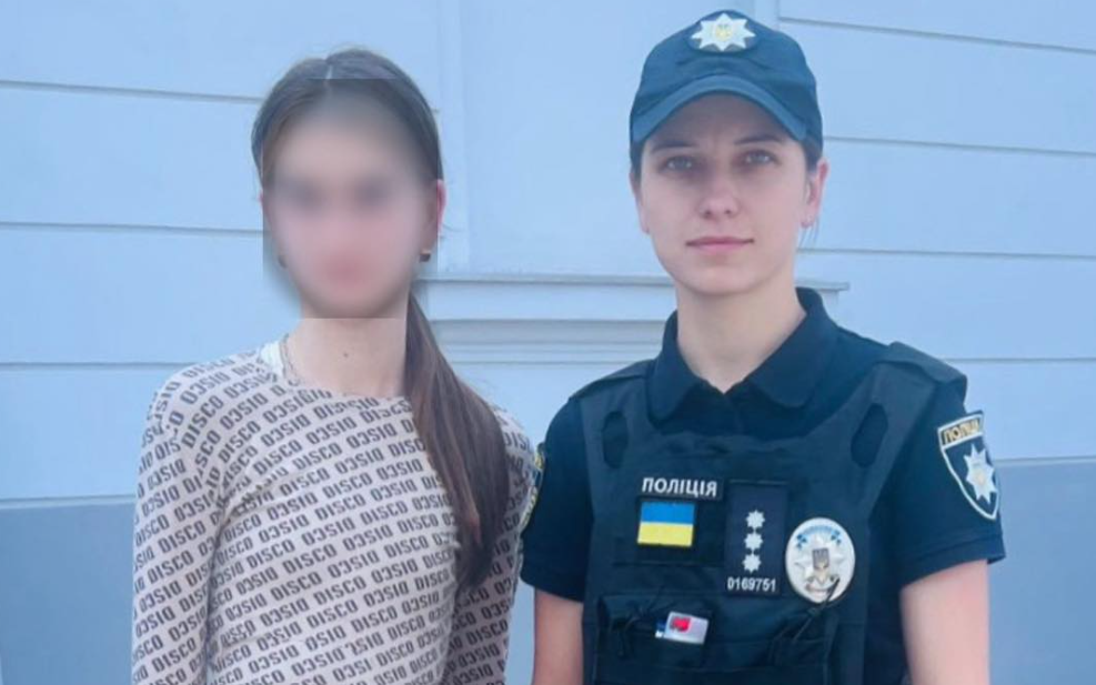 На Закарпатті патрульні розшукали малолітню дівчинку: що сталося (ФОТО)