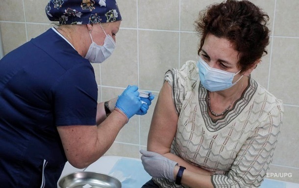 Всіх дорослих ізраїльтян вакцинують від коронавірусу до кінця березня, запевнив Нетаньяху, отримавши другу дозу вакцини.
