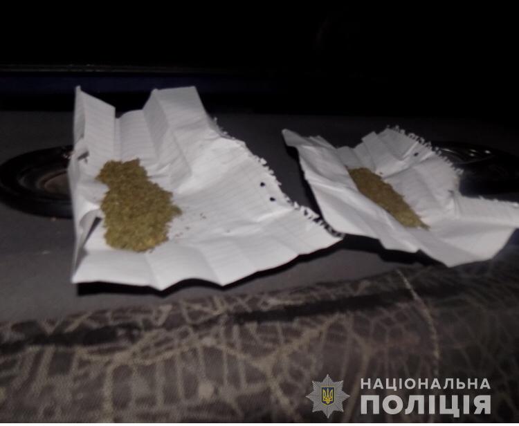 Правоохоронці Перечинського відділення поліції задокументували факт зберігання наркотичної речовини. 
