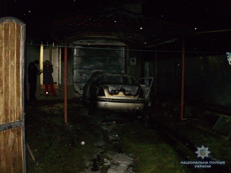 Працівники Мукачівського відділу поліції розпочали досудове розслідування за фактом загорання автомобіля марки «Skoda Octavia Tour». Призначено ряд експертиз.


