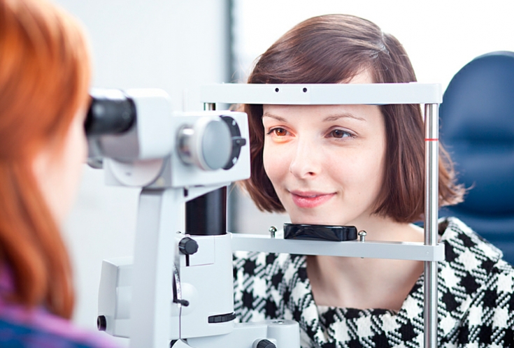 21 листопада на базі Хустської районної лікарні були успішно проведені перші операції із заміни кришталика ока при захворюванні катарактою.