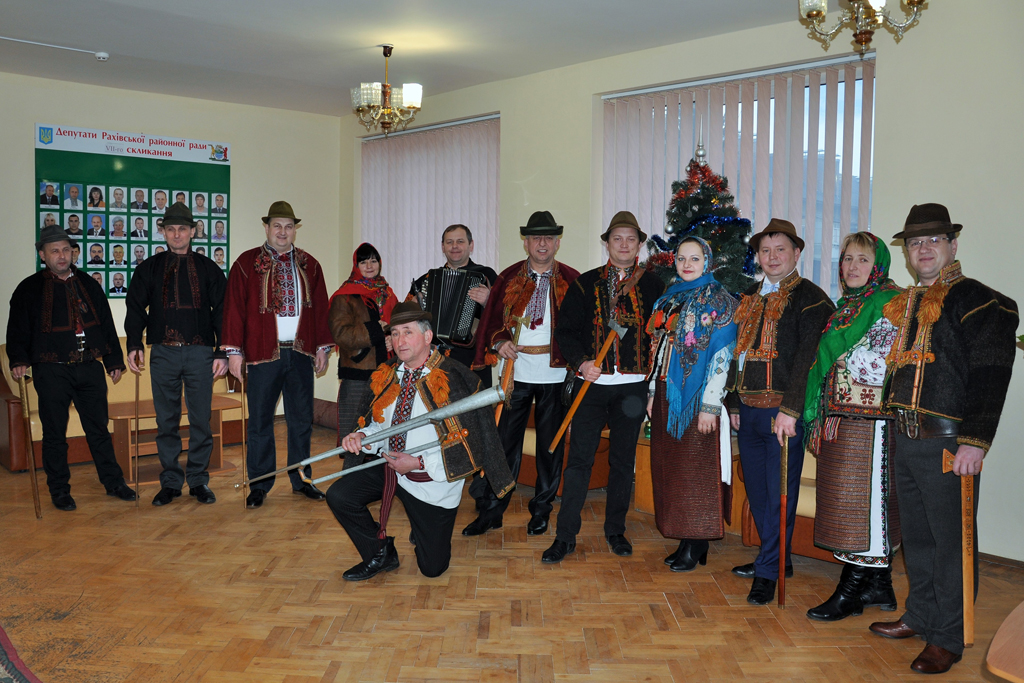11 января впервые в истории Закарпатья в области началась депутатская коляда.