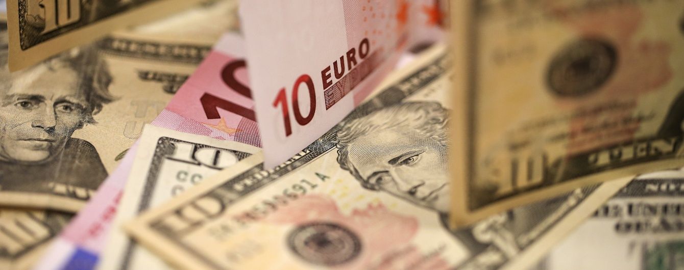 Згідно з офіційними курсом НБУ, європейська валюта продовжує стрімко дорожчати. 