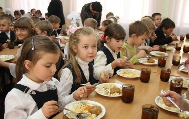 В Україні протягом найближчих трьох років мають намір реформувати систему шкільного харчування. На засіданні в середу, 5 серпня, уряд затвердив обов'язки міністерств і відомств в цій реформі до 2023 р