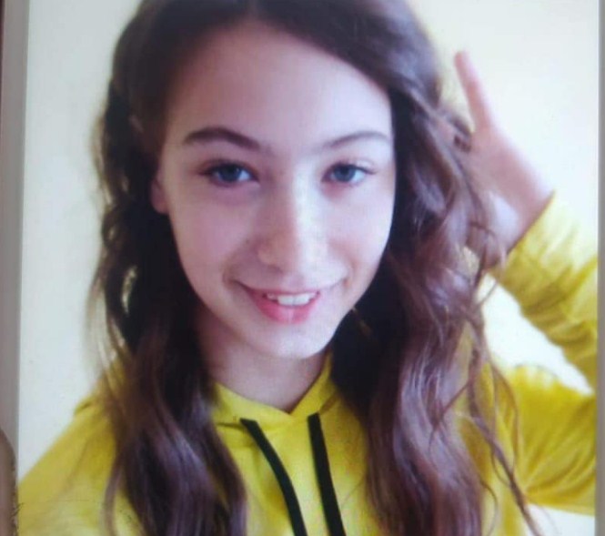 Во Львове разыскивают 14-летнюю Алину Чорнобай, которая 12 июня в 17.00 ушла из дома на улице Драгана и до сих пор не вернулась.