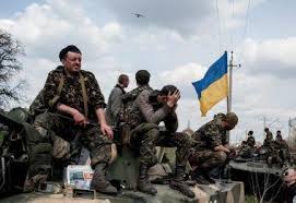 Українські військовослужбовці відбили штурм російсько-терористичних військ в районі села Ніжньотепле Луганській області.
