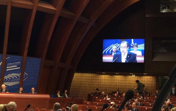 Глава ПАРЄ Брассер не дала українській делегації задати Пан Гі Муну питання після виступу.