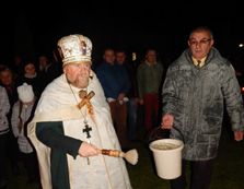 У Іршаві "коридор" вірян розтягнувся на ...