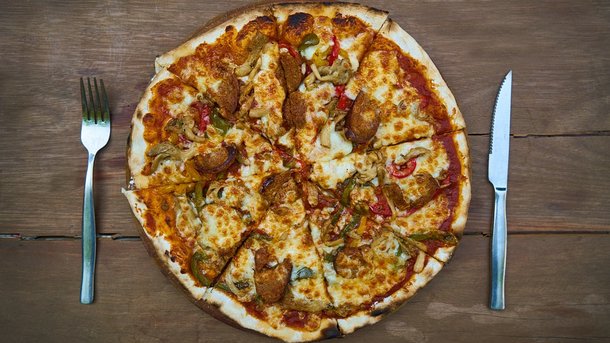 Піца не тільки не шкідлива, а, найчастіше, може бути корисніше безлічі продуктів.