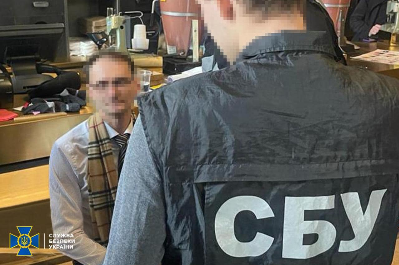 The Security Service of Ukraine (SBU) detained an official of the Lviv City Council, who was involved in a corruption scheme. An official who worked in the Department for the Protection of the Historical Environment demanded bribes for the 