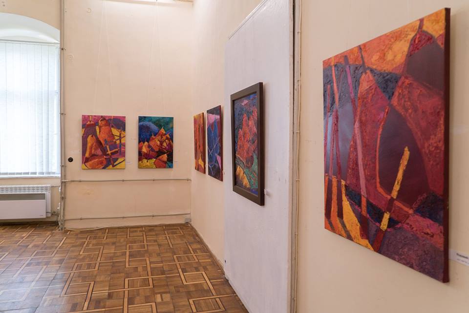11 серпня у Закарпатському обласному художньому музеї ім. Й. Бокшая відкрилася персональна виставка художника з Іршави Василя Бобіти.