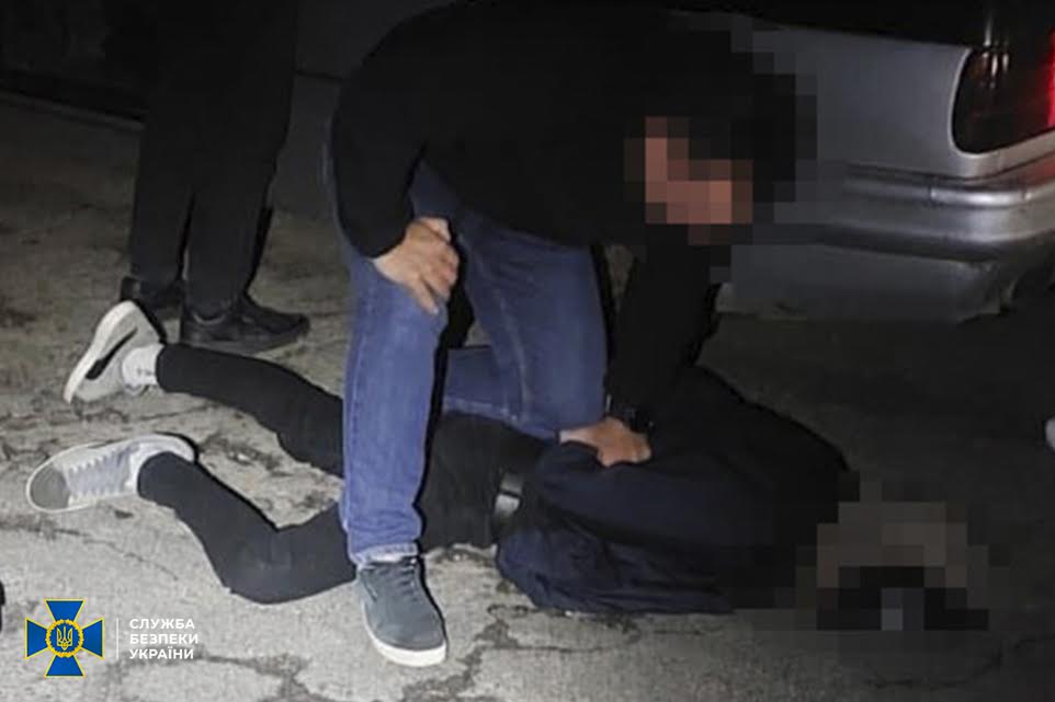 Малюнок до статті Правоохоронці зірвали спецоперацію: закарпатець налагодив чартерний трансфер за кордон (ФОТО)%